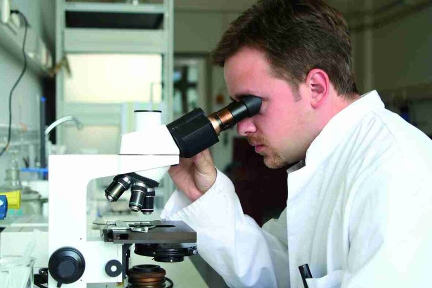 laboratorní diagnostika plísně nehtů na nohou